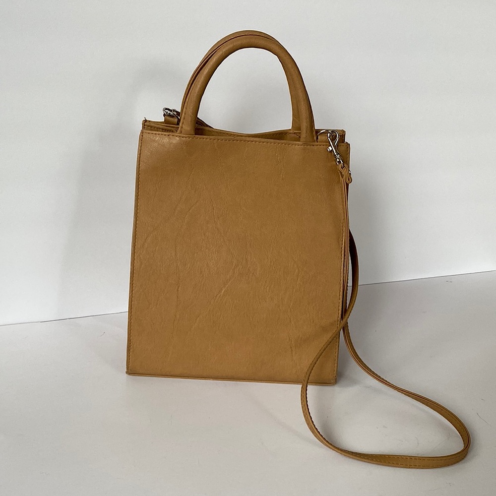 Hato Hasi shoulder bag